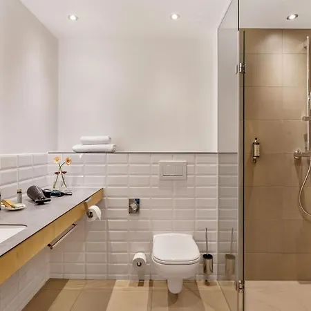 Walhalla Zen Regensburg מלון טגרנהיים