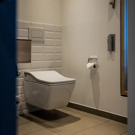 Walhalla Zen Regensburg فندق تيغيرنهايم