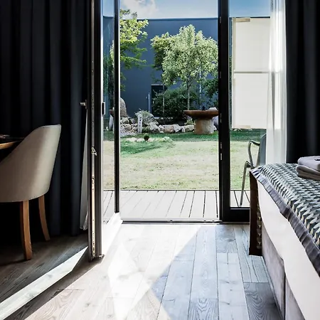 Walhalla Zen Regensburg فندق تيغيرنهايم